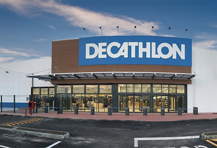 The exterior of a completed Decathlon outlet illustrates construction supervision by Oktopaz for the new store in New Belgrade - thumbnail