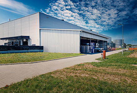 Nadstrešnica u fabrici Magna Seating Aleksinac, gde Oktopaz vodi stručni građevinski nadzor - sličica