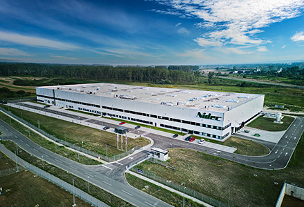 The exterior of the CTP Nidec Elesys factory in Novi Sad, where Oktopaz rendered construction supervision - thumbnail